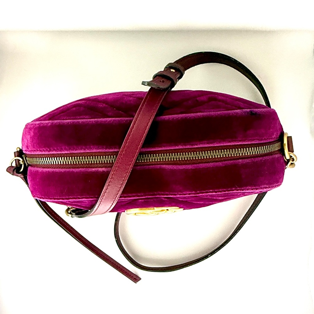 Gucci GG Velvet Marmont Camera Bag, Fuchsia - Picture 3 of 11